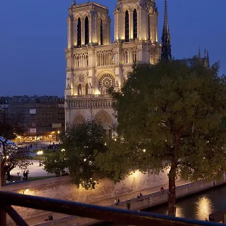 Le Notre Dame Saint Michel Parijs