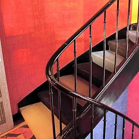 Le Notre Dame Saint Michel Hotel 3*