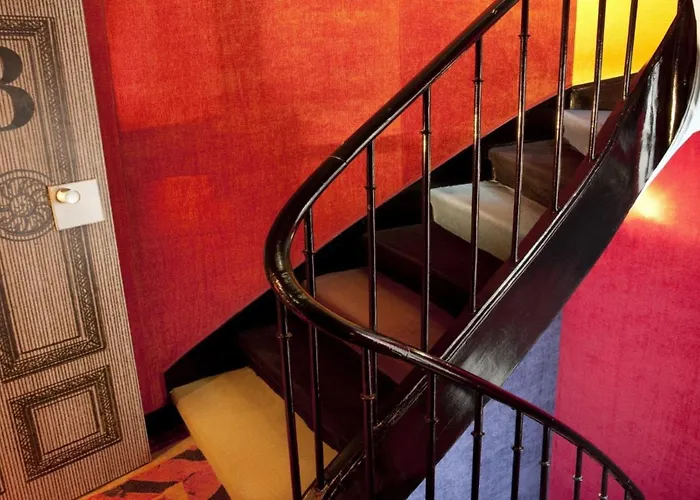 Hotel Le Notre Dame Saint Michel 3*