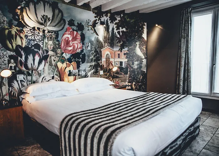 Le Notre Dame Saint Michel Paris