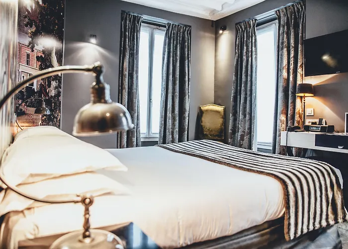 Le Notre Dame Saint Michel 3* باريس