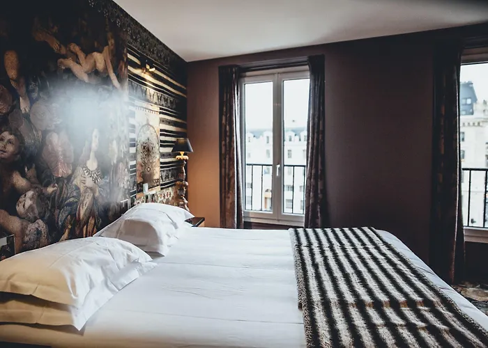 Le Notre Dame Saint Michel Hotel 3*