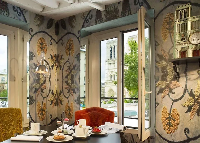 Le Notre Dame Saint Michel Hotel 3*