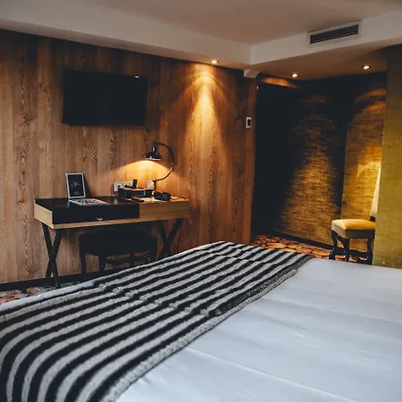 Le Notre Dame Saint Michel 3* פריז