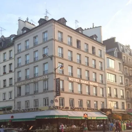 Le Notre Dame Saint Michel פריז